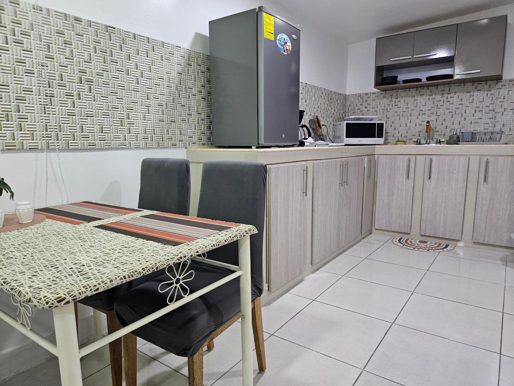 Tocumen Airport Los Corcho Suites Tapia Numero Dos エクステリア 写真