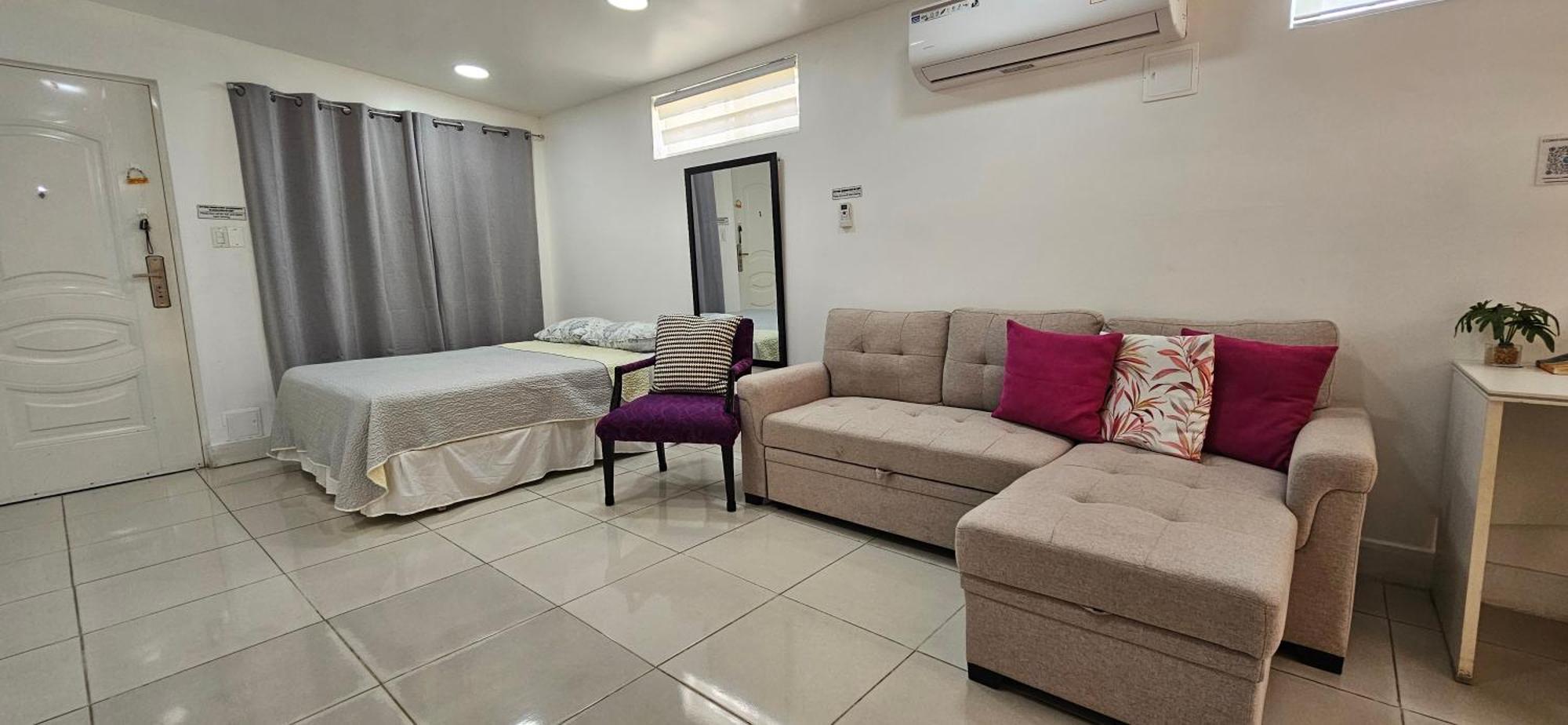 Tocumen Airport Los Corcho Suites Tapia Numero Dos エクステリア 写真